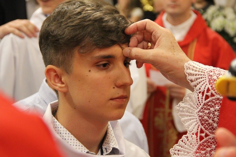 Bierzmowanie w bocheńskiej bazylice
