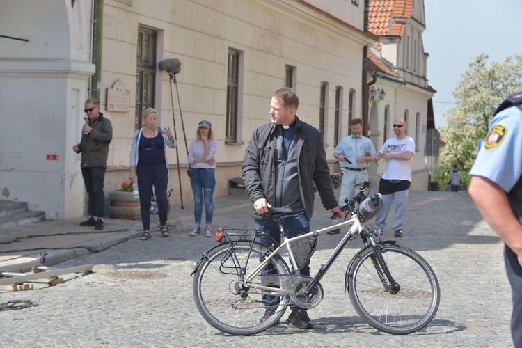 Na planie filmowym "Ojca Mateusza"