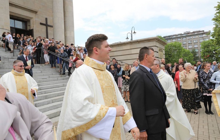 Święcenia kapłańskie w katowickiej katedrze cz.3