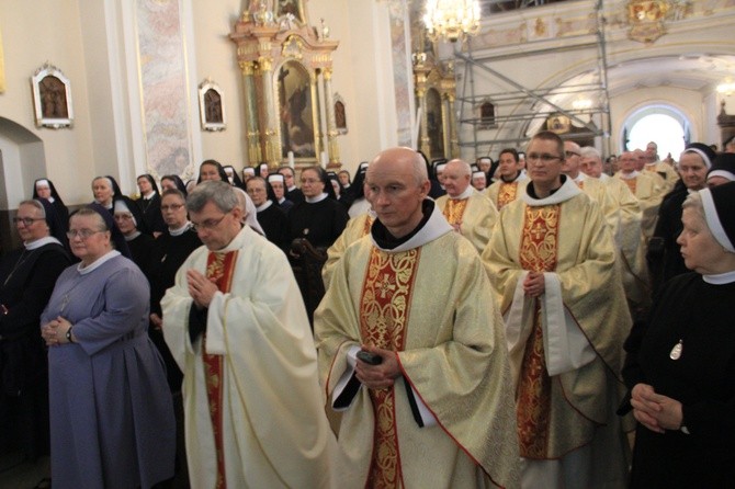 Pielgrzymka sióstr, braci i ojców zakonnych