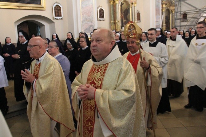 Pielgrzymka sióstr, braci i ojców zakonnych