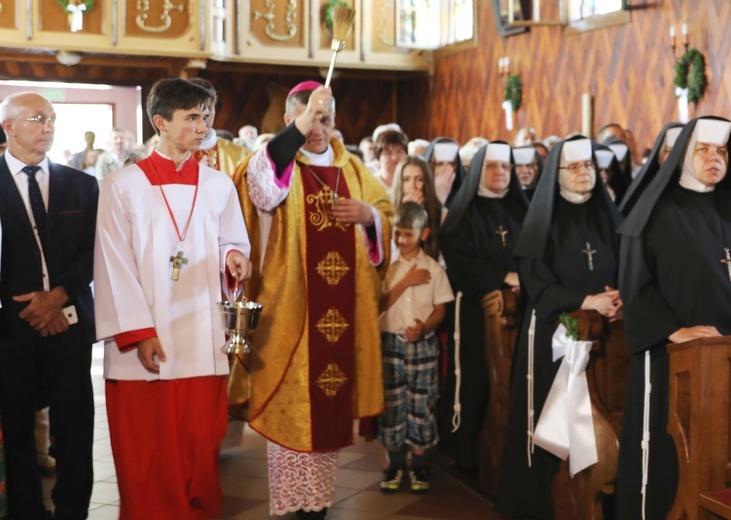 Poświęcenie kościoła i ołtarza w Żabnicy