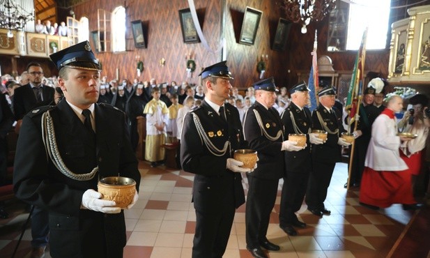 Żabnickie stulecie parafii i niepodległości