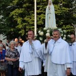 Procesja z figurą Matki Bożej Fatimskiej ulicami Gorzowa Wlkp.