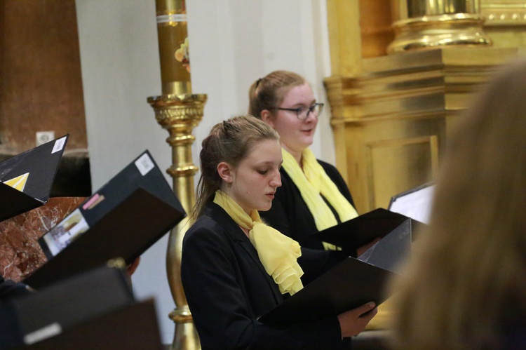 Puellae Orantees ze Schola Cantorum