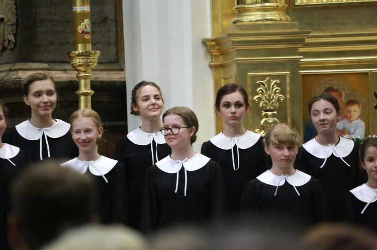 Puellae Orantees ze Schola Cantorum