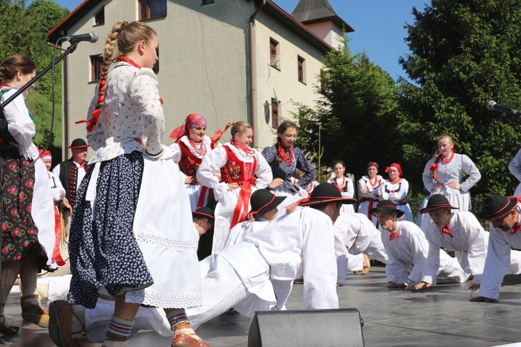 Festyn na 100-lecie parafii w Żabnicy