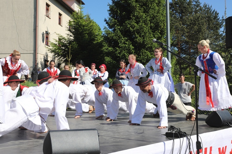 Festyn na 100-lecie parafii w Żabnicy