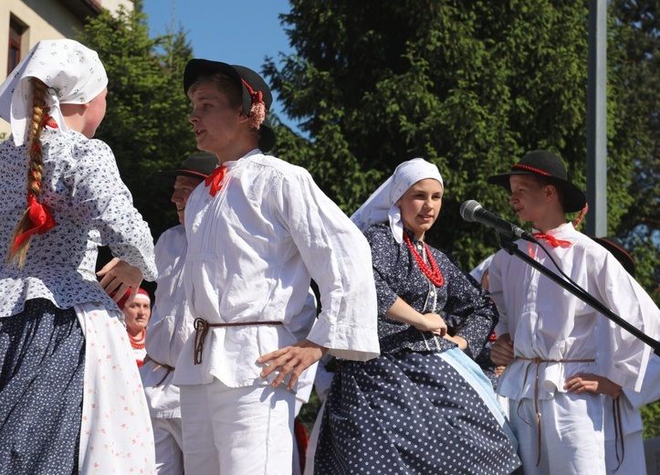 Festyn na 100-lecie parafii w Żabnicy