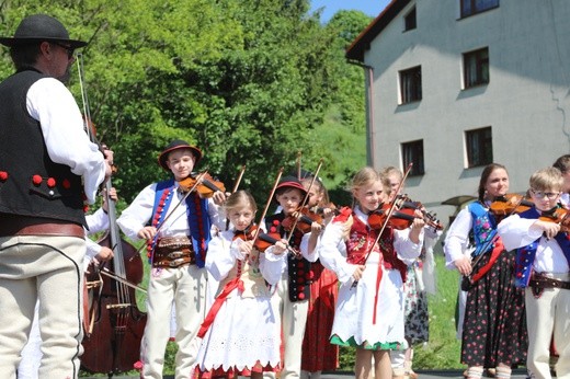 Festyn na 100-lecie parafii w Żabnicy