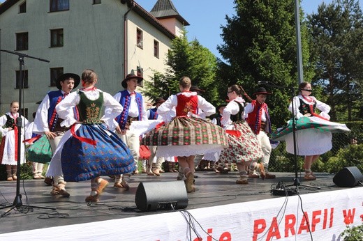 Festyn na 100-lecie parafii w Żabnicy