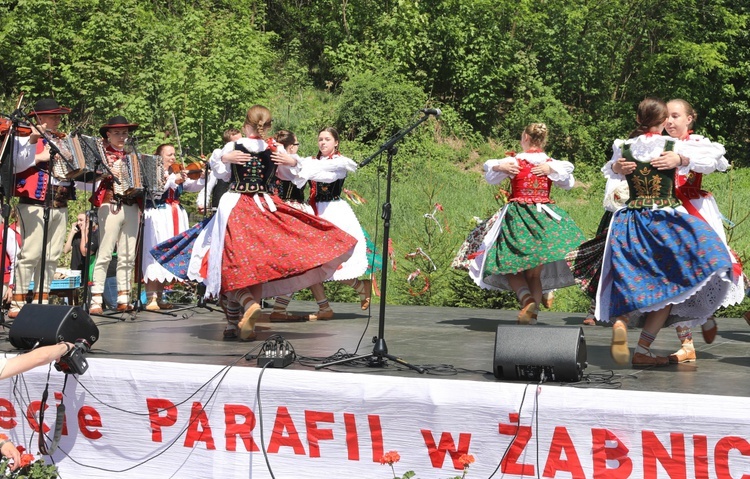 Festyn na 100-lecie parafii w Żabnicy