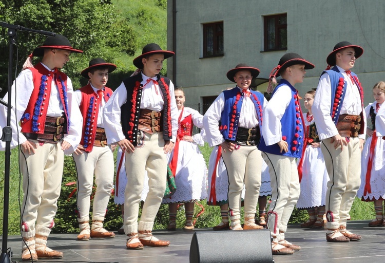 Festyn na 100-lecie parafii w Żabnicy