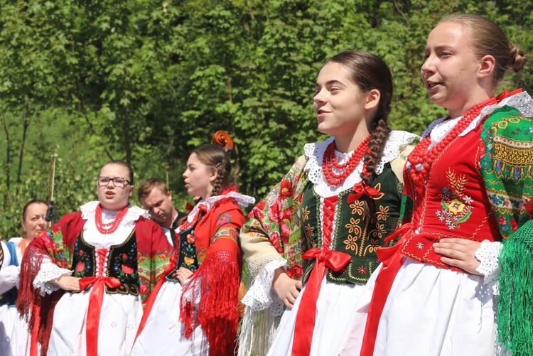 Festyn na 100-lecie parafii w Żabnicy