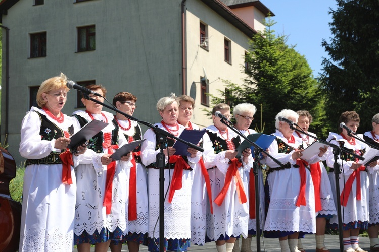 Festyn na 100-lecie parafii w Żabnicy