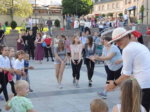 "Cała Polska tańczy dla JP2" - Bielsko-Biała 2018