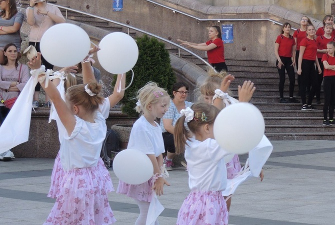 "Cała Polska tańczy dla JP2" - Bielsko-Biała 2018