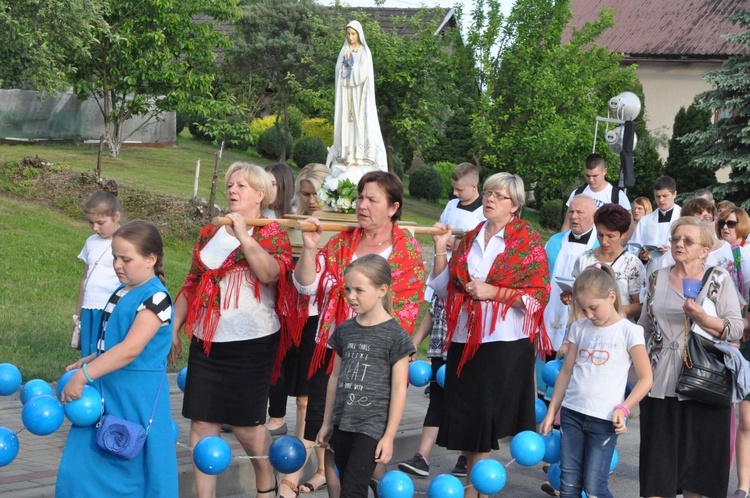 Procesja fatimska w Zawadzie Uszewskiej