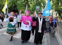 "Matko, przyrzekam Ci być zawsze dzieckiem Twym" - śpiewali biskup i pielgrzymi