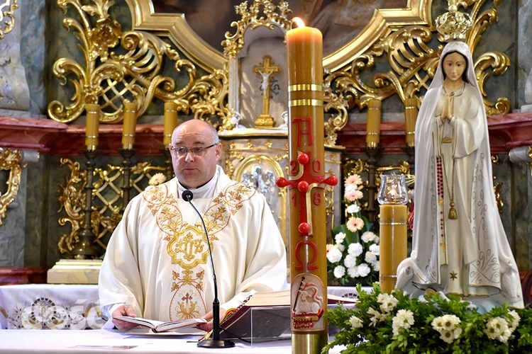 Pierwsza Komunia św. dzieci z Zespołu Szkół Specjalnych w Świdnicy.