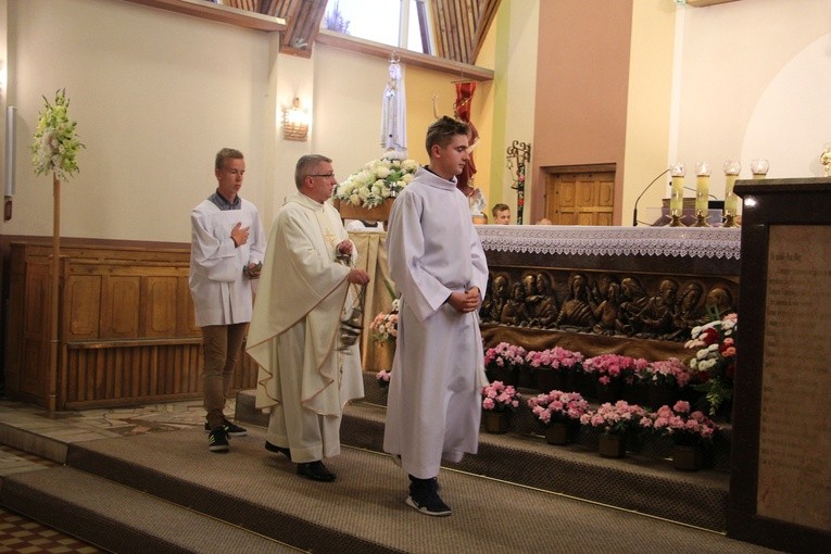 Nabożeństwo fatimskie w Bobrownikach