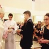 ▲	Abp Henryk Hoser przestrzegł młodych, że kryzys wiary bierze się z braku modlitwy. 