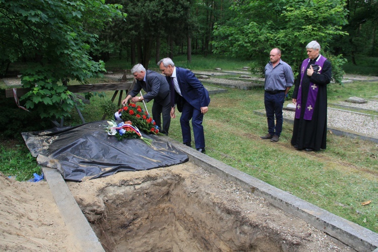 Pochówek szczątków żołnierzy radzieckich