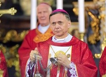 Biskup Adam przewodniczył liturgii odpustowej.
