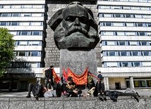 Pomnik Karola Marksa w niemieckim Chemnitz (w latach 1953–1990 miasto nosiło nazwę Karl--Marx-Stadt).