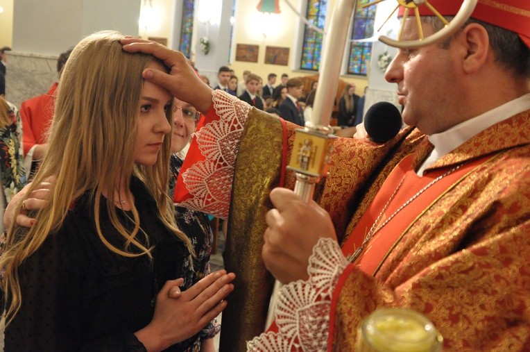 Bierzmowanie w Dębicy-Latoszynie