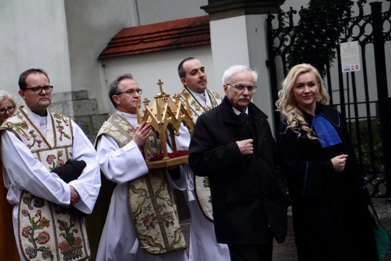 Uczestniczycie w obrończej działalności Boga