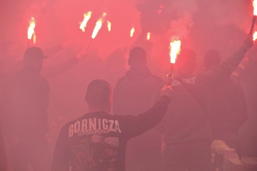 Pogrzeb górnika z "Zofiówki"