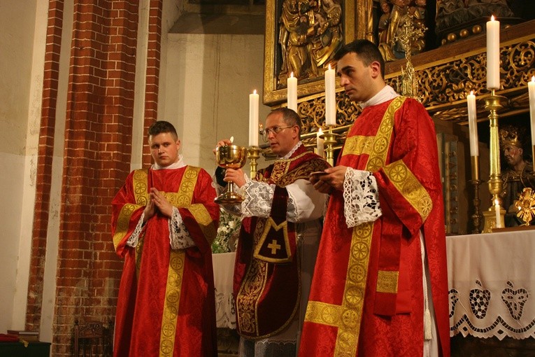 Wigilia Zesłania Ducha Świętego tradycyjnie