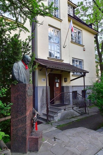 Nocne zwiedzanie w górach