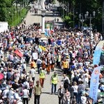 Wejście pielgrzymki z Łowicza na Jasną Górę - cz. 1