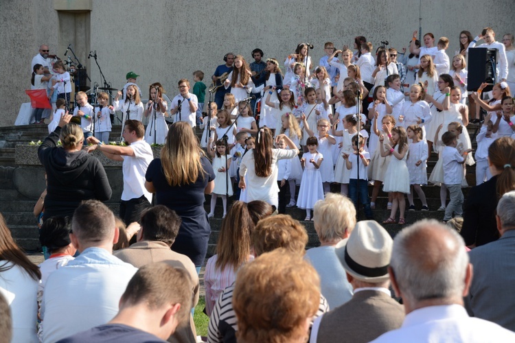 Dziecięcy Koncert Uwielbienia