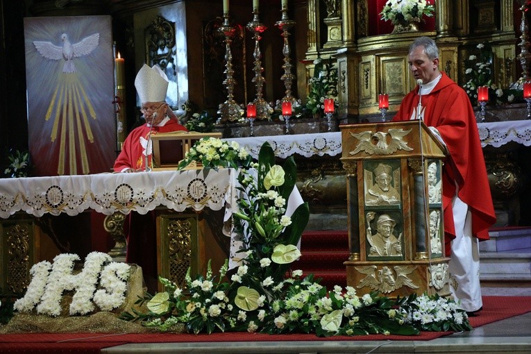Bierzmowanie w Zesłanie Ducha Świętego