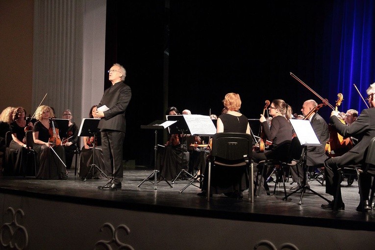 Opera na rzecz hospicjum w Pile