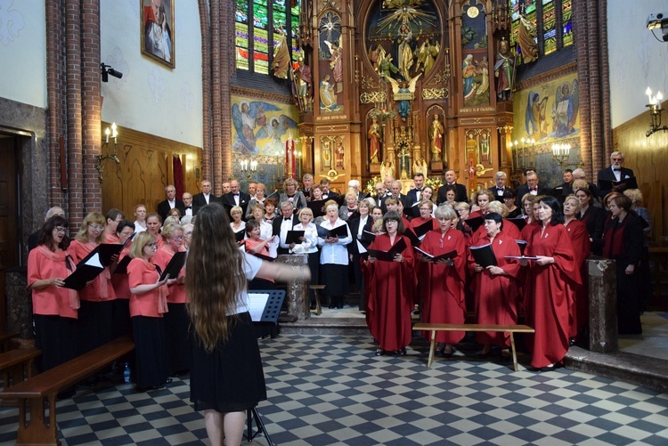 Koncert pieśni maryjnych