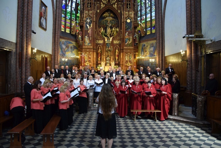 Koncert pieśni maryjnych