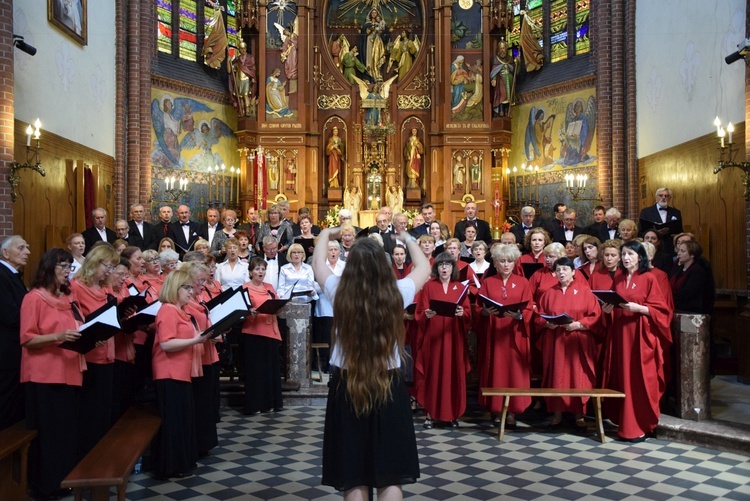 Koncert pieśni maryjnych