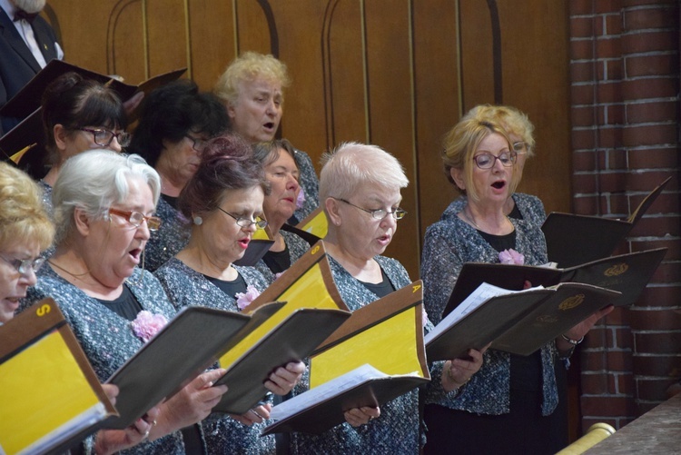 Koncert pieśni maryjnych