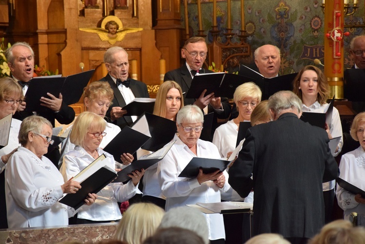 Koncert pieśni maryjnych