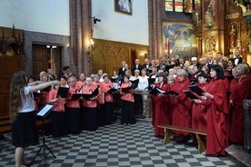 Na zakończenie koncertu chórzyści zaśpiewali razem