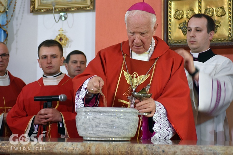 Konsekracja kościoła pw. św. Maksymiliana Marii Kolbego w Wałbrzychu