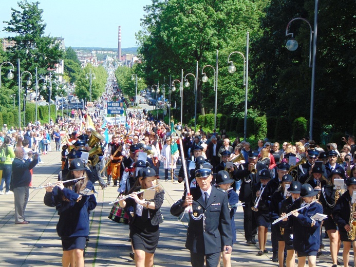 Wejście pielgrzymki z Łowicza na Jasną Górę - cz. 2