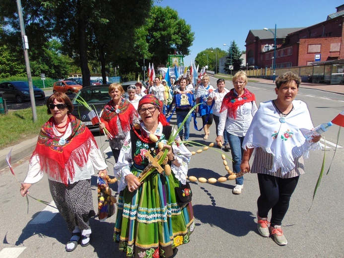 Wejście pielgrzymki z Łowicza na Jasną Górę - cz. 2