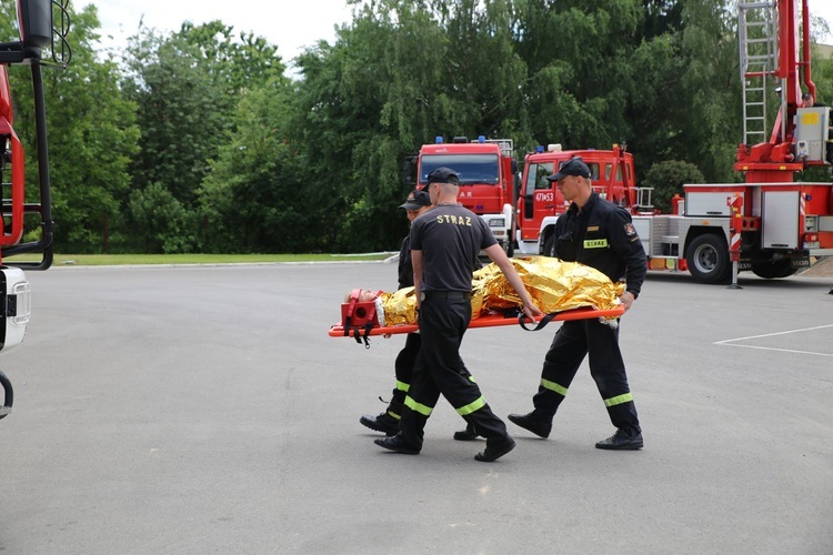 Pokazy działania strażaków 