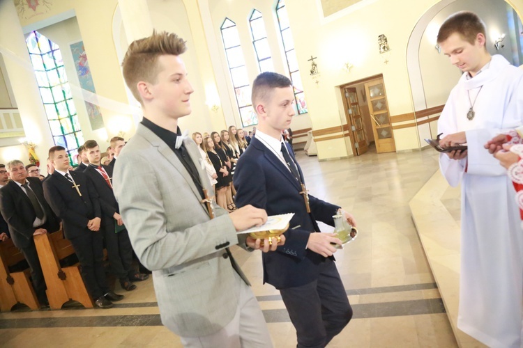 Bierzmowanie u MB Anielskiej w Dębicy
