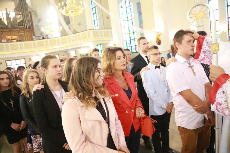 Bierzmowanie u MB Anielskiej w Dębicy